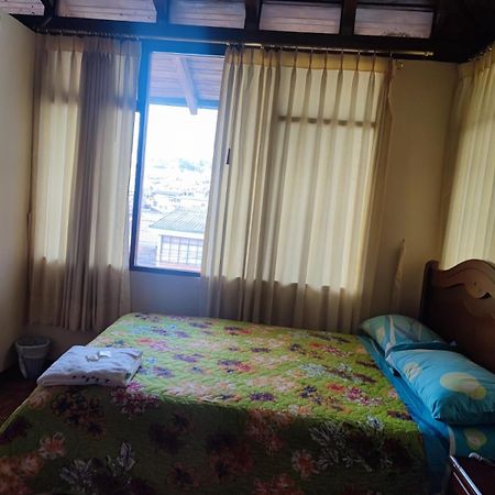 Hostal El Confort Quito Norte Zewnętrze zdjęcie