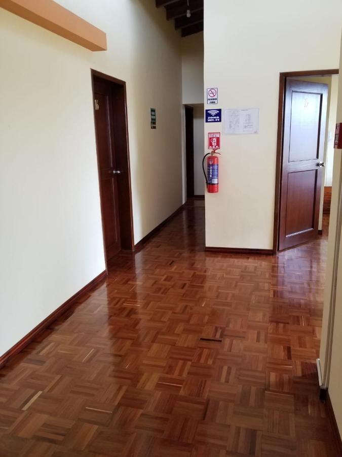 Hostal El Confort Quito Norte Zewnętrze zdjęcie