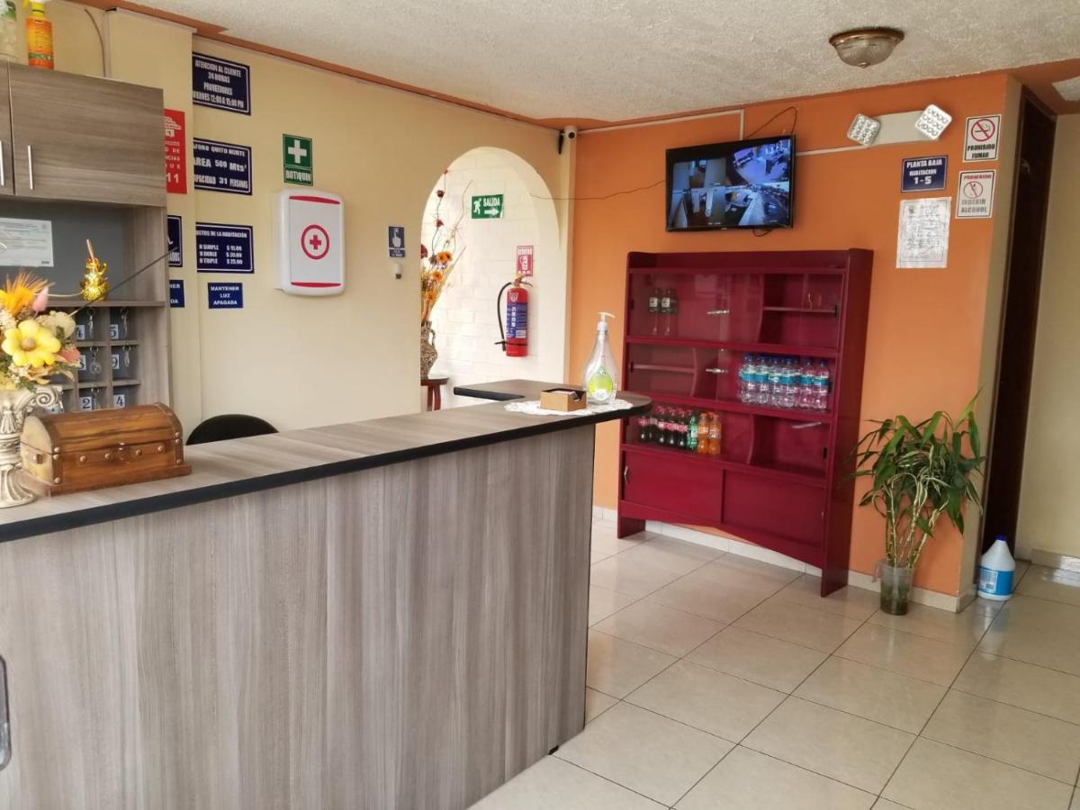 Hostal El Confort Quito Norte Zewnętrze zdjęcie